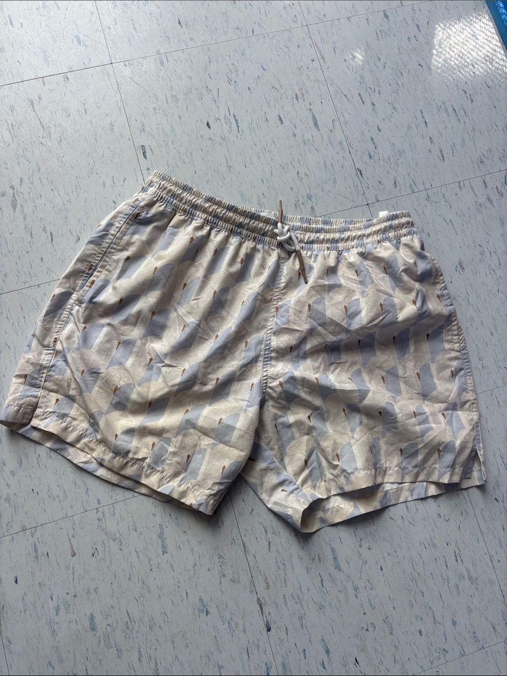 Eleventy Light Beige Patterned Women's Shorts with Subtle Arch Print